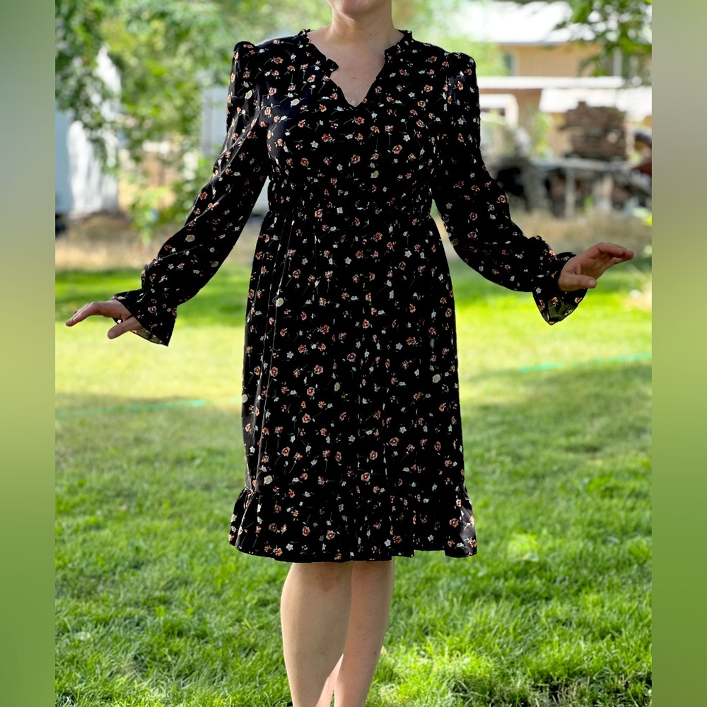 Black Floral Print Old Fashioned Vintage Look Long Sleeve Dress